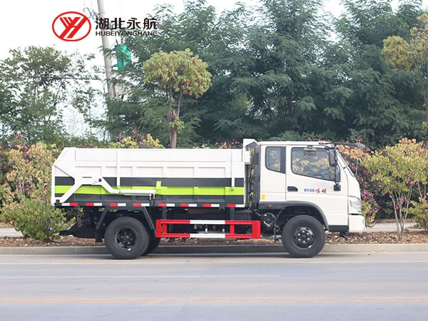 时风排半对接垃圾车