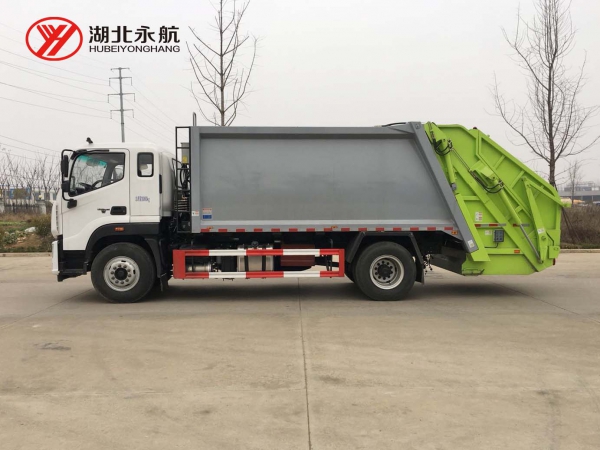 福田欧马可12方压缩式垃圾车