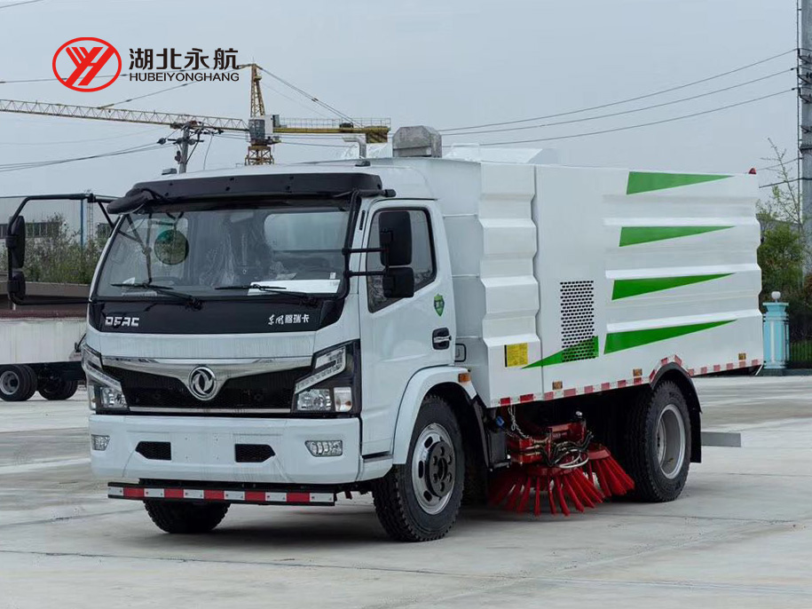东风大多利卡D7扫路车