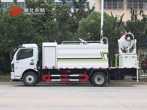 东风凯普特抑尘车(方箱)