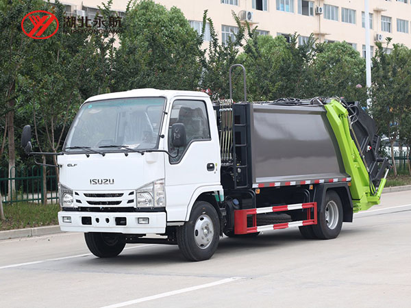 庆铃五十铃100P(6方)压缩式垃圾车