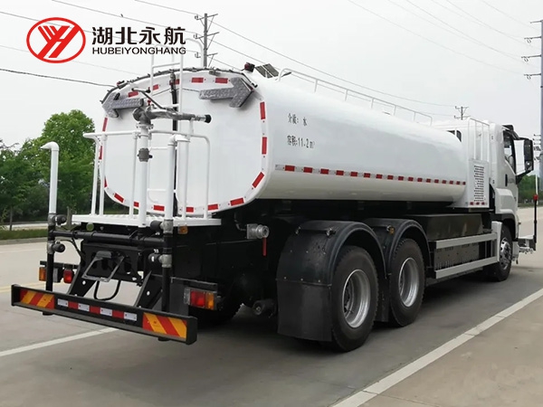 庆铃25吨纯电动路面清洗车