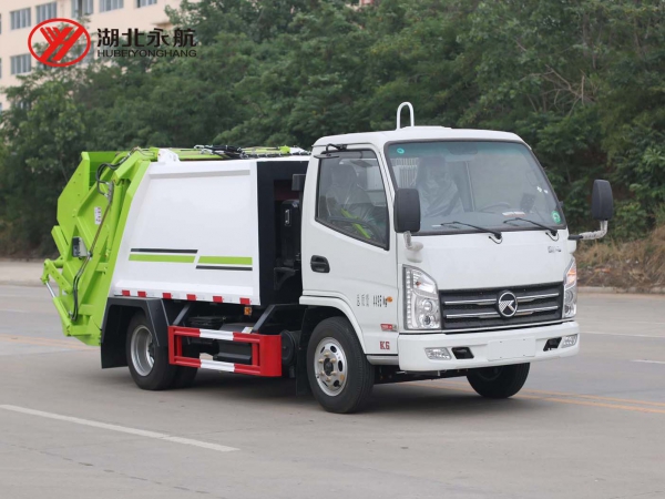 凯马4方压缩式垃圾车