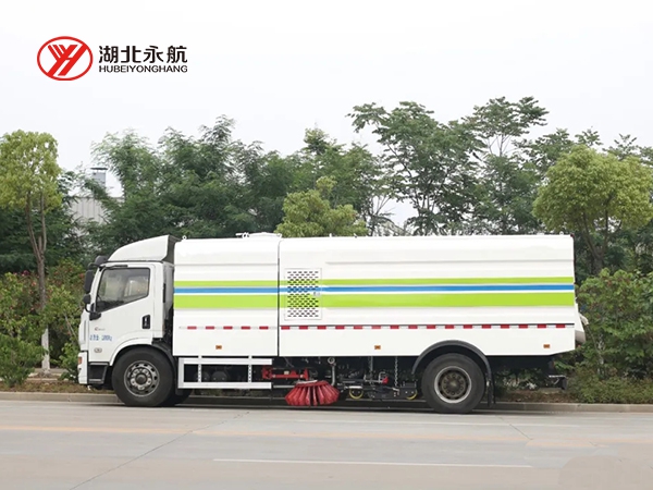 上汽跃进纯电动洗扫车