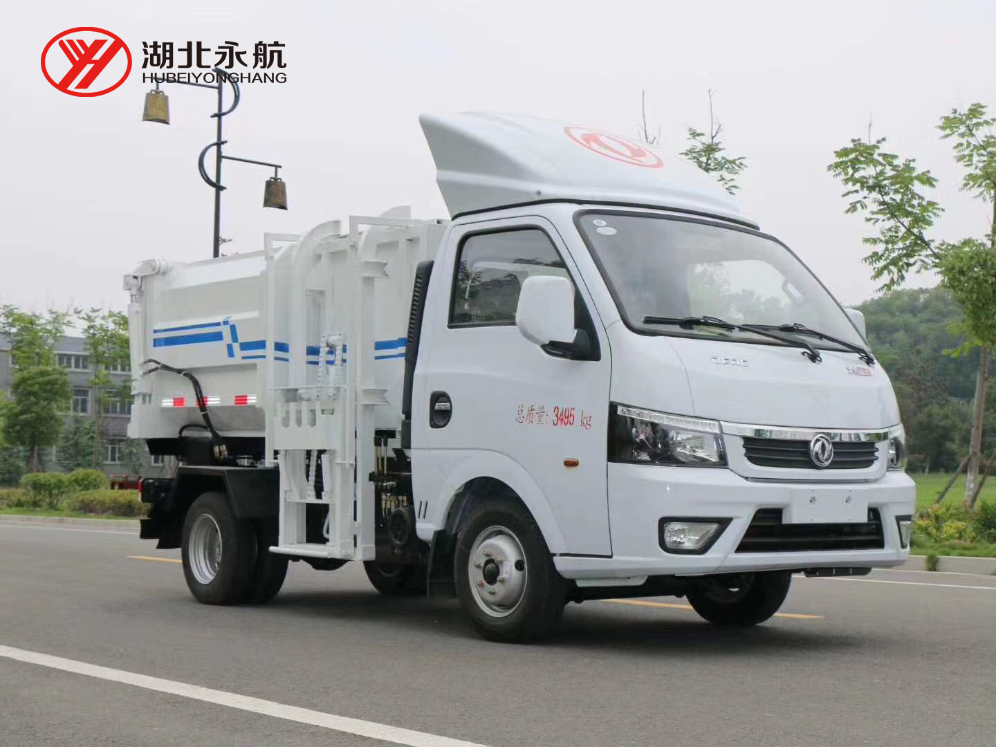 东风途逸侧装垃圾车