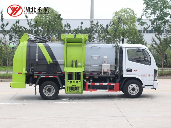 东风小多利卡D6餐厨垃圾车