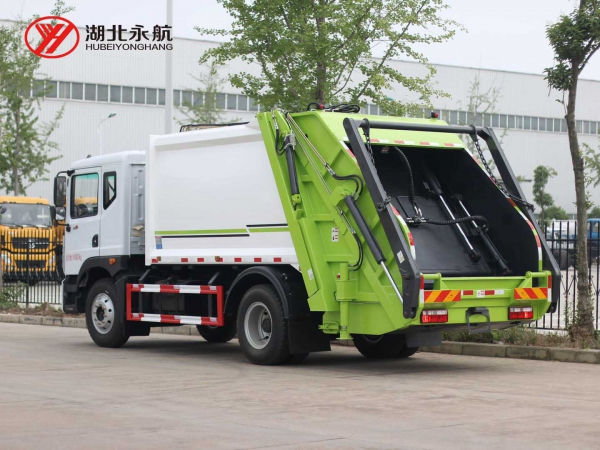 东风多利卡D9(10方)压缩式垃圾车