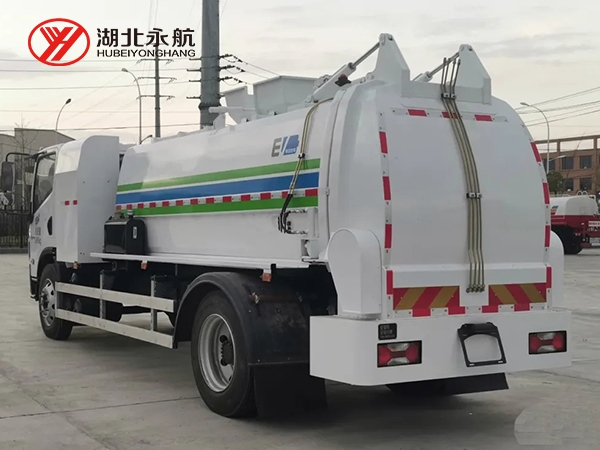 上汽跃进12吨纯电动餐厨垃圾车
