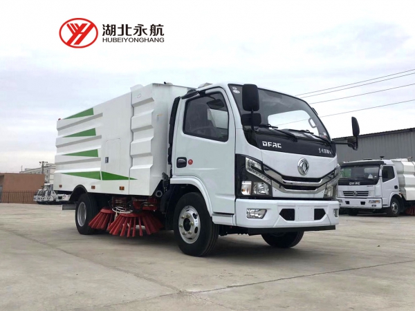 东风小多利卡D6扫路车