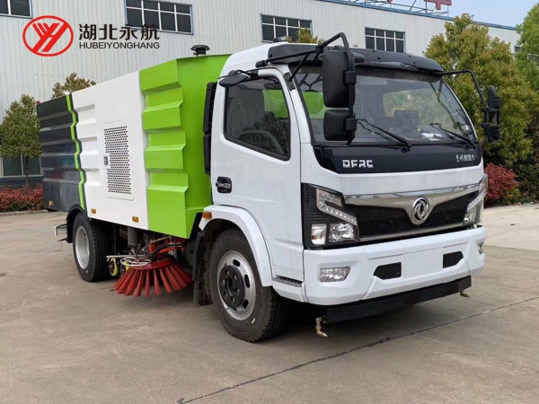 东风大多利卡D7洗扫车