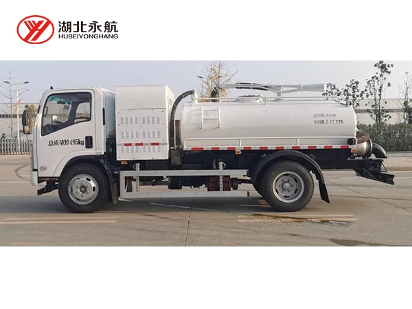 庆铃五十铃纯电动吸粪车