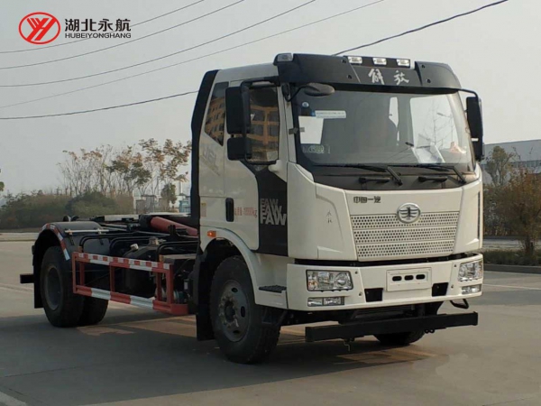 一汽解放J6L钩臂垃圾车