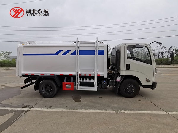 江铃凯锐侧装垃圾车