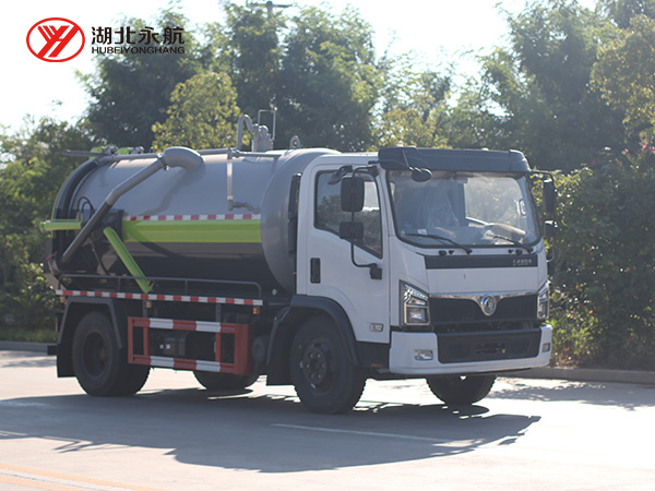 东风福瑞卡吸污车