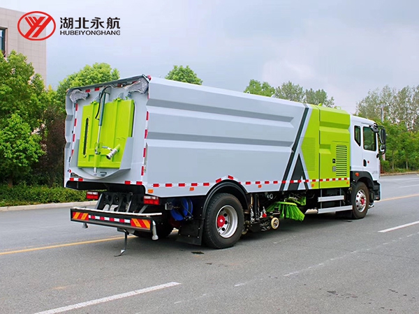 东风多利卡D9洗扫车