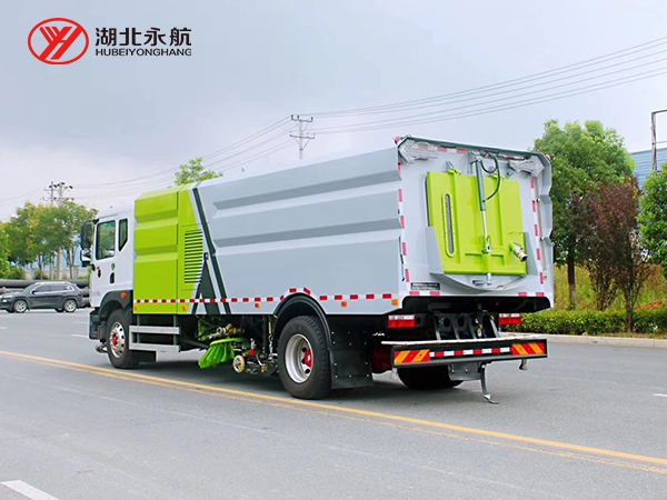 东风多利卡D9洗扫车