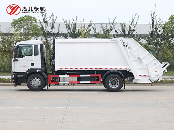 重汽汕德卡单桥14方压缩式垃圾车