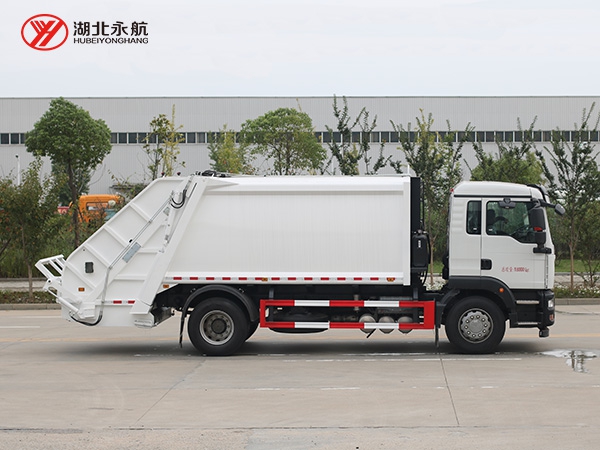 重汽汕德卡单桥14方压缩式垃圾车