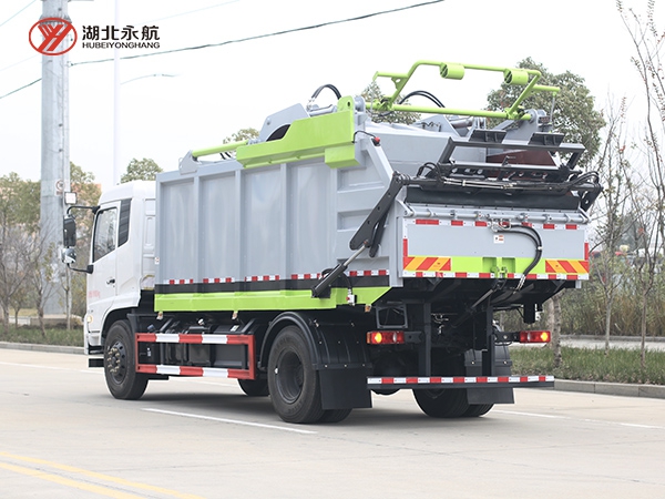 东风天锦14方无泄漏压缩式垃圾车
