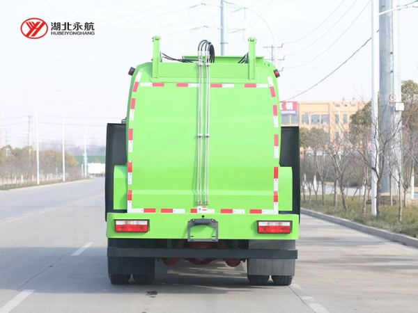 东风多利卡D9餐厨垃圾车