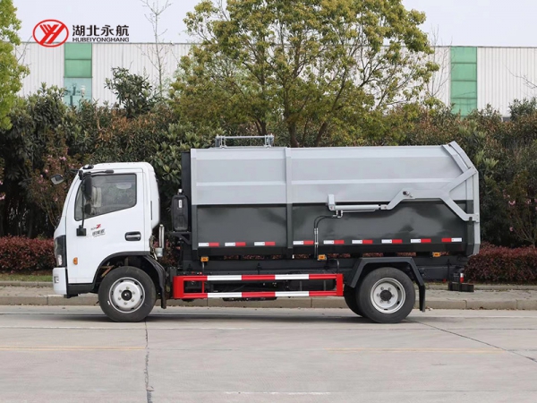 东风大多利卡D7侧装垃圾车
