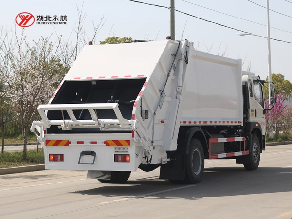 重汽豪沃12方单桥压缩式垃圾车