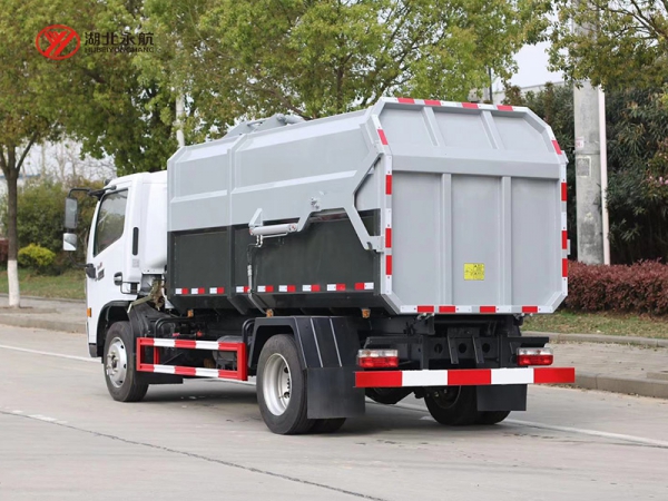 东风大多利卡D7侧装垃圾车
