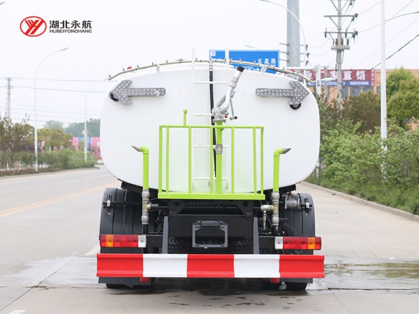 解放J6L路面清洗车