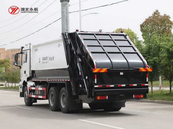 陕汽轩德翼3后双桥18方压缩式垃圾车