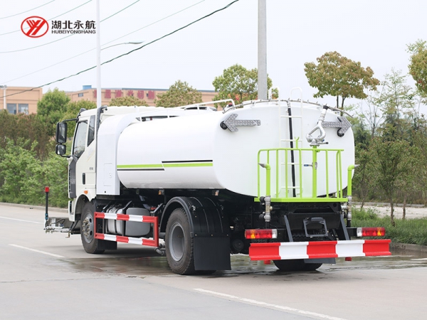 解放J6L路面清洗车
