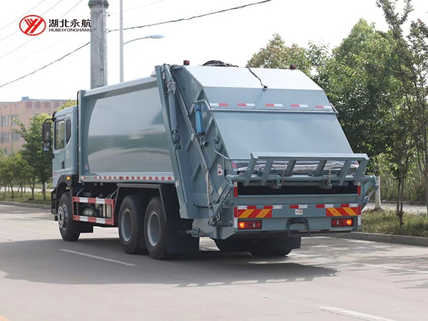 东风华神T5后双桥18方压缩式垃圾车