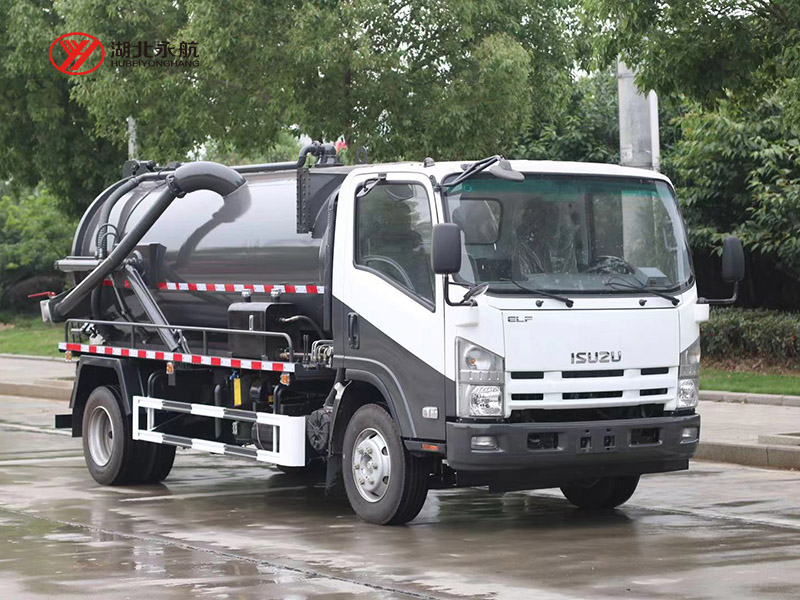 庆铃五十铃ELF吸污车