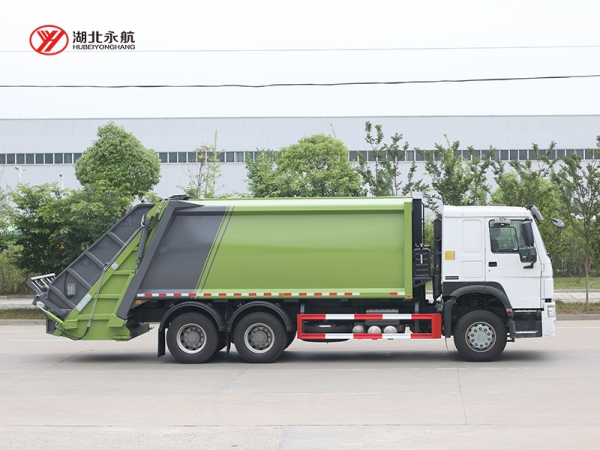 重汽豪沃后双桥20方压缩式垃圾车