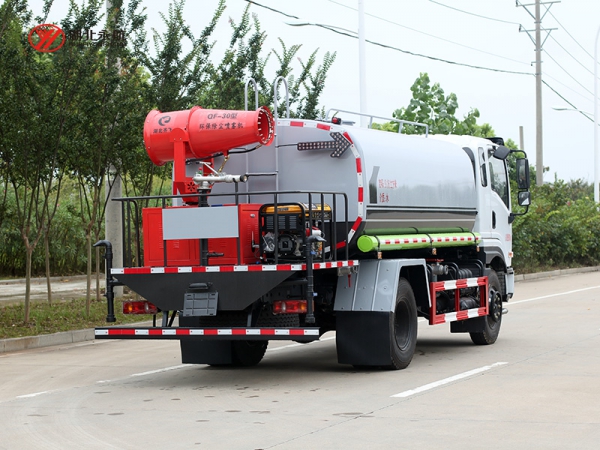 东风专底D1抑尘车