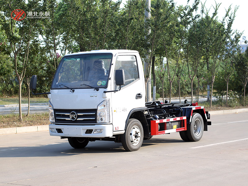 凯马钩臂垃圾车