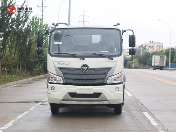 福田瑞沃6方压缩式垃圾车