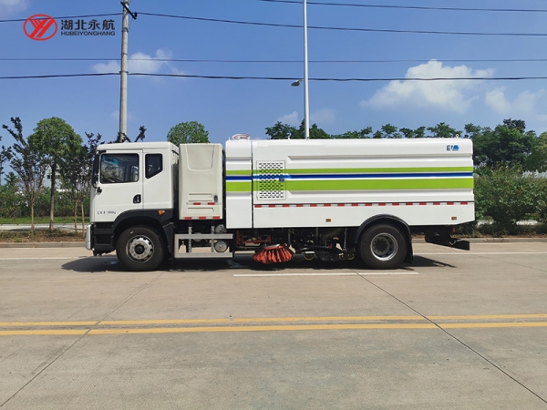 东风华神纯电动洗扫车