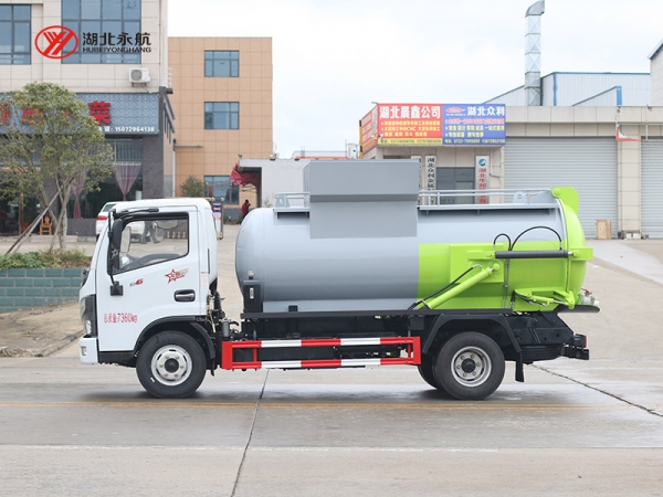 东风小多利卡D6餐厨垃圾车(圆罐)