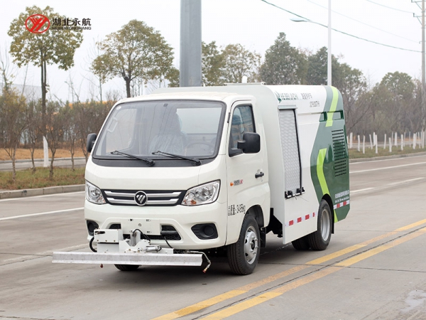 福田祥菱路面养护车
