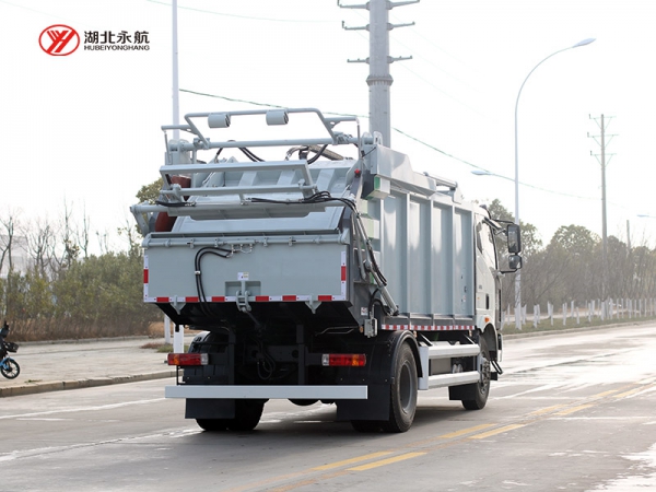 解放14方无泄漏压缩式垃圾车