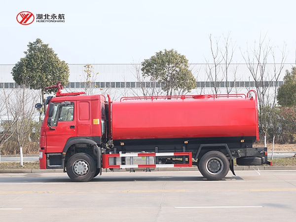 重汽HOWO消防洒水车