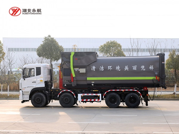 东风天龙前四后八钩臂垃圾车