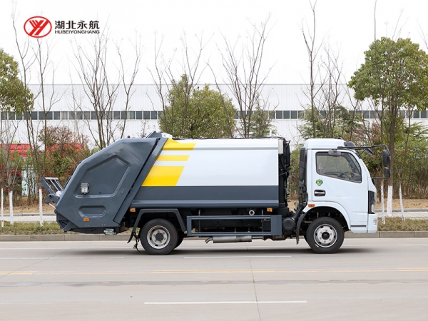 东风福瑞卡(天然气)6方压缩式垃圾车