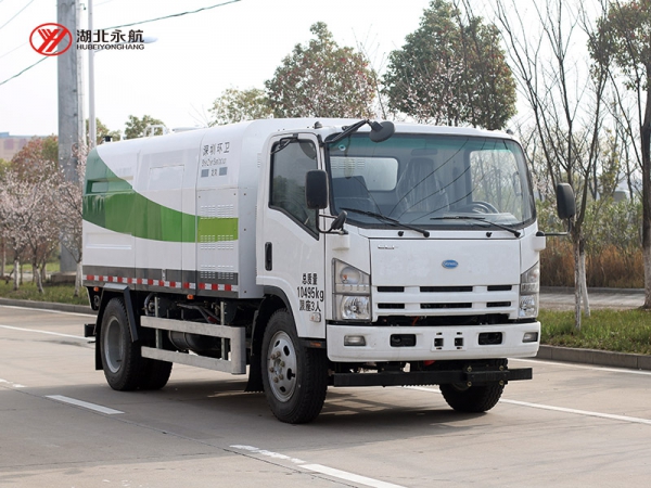 庆铃纯电动护栏清洗车