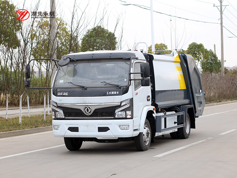 东风福瑞卡(天然气)6方压缩式垃圾车
