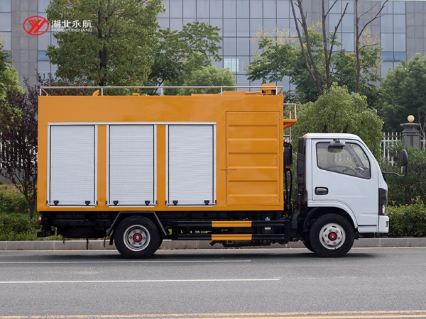 东风小多利卡D6污水净化车