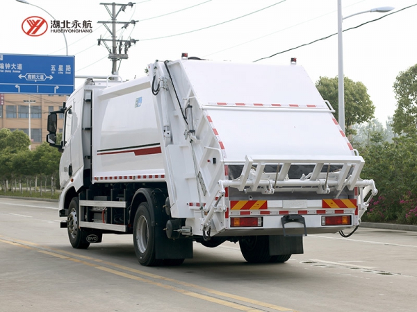 比亚迪T18纯电动12方压缩式垃圾车