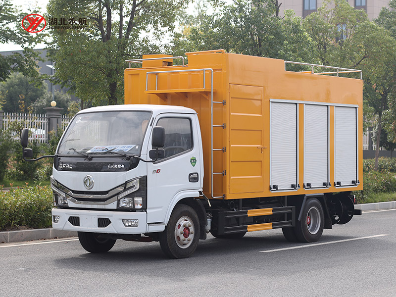 东风小多利卡D6污水净化车