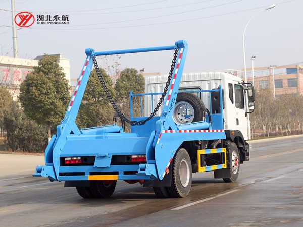 东风多利卡D9摆臂垃圾车