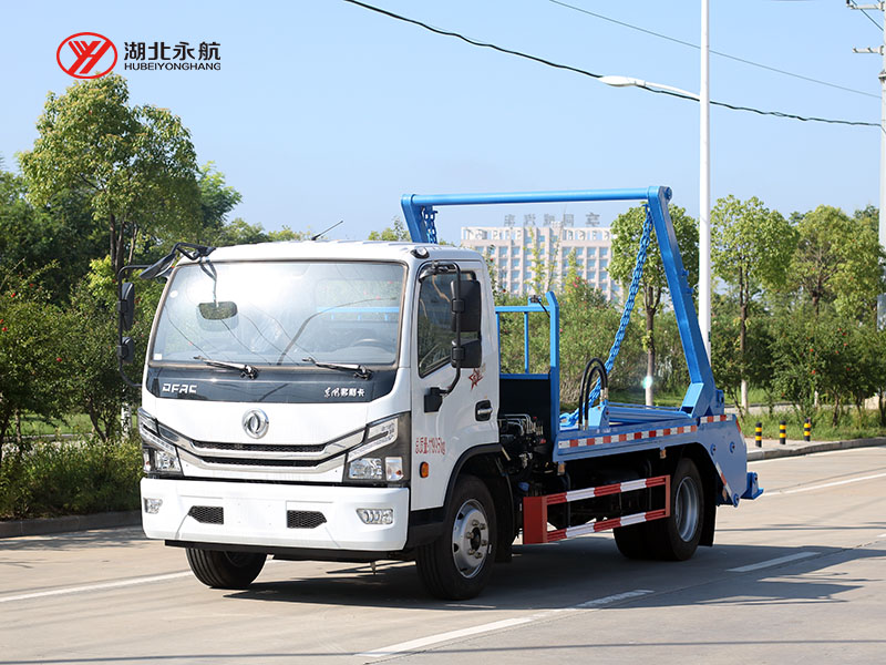 东风大多利卡D7摆臂垃圾车